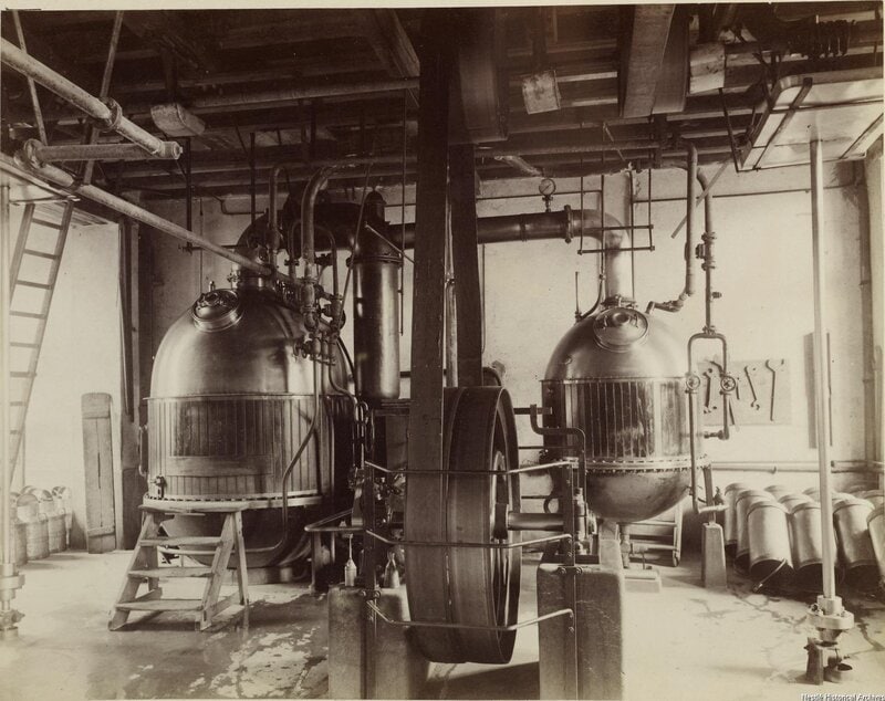 5_vacuum machines ca 1900
